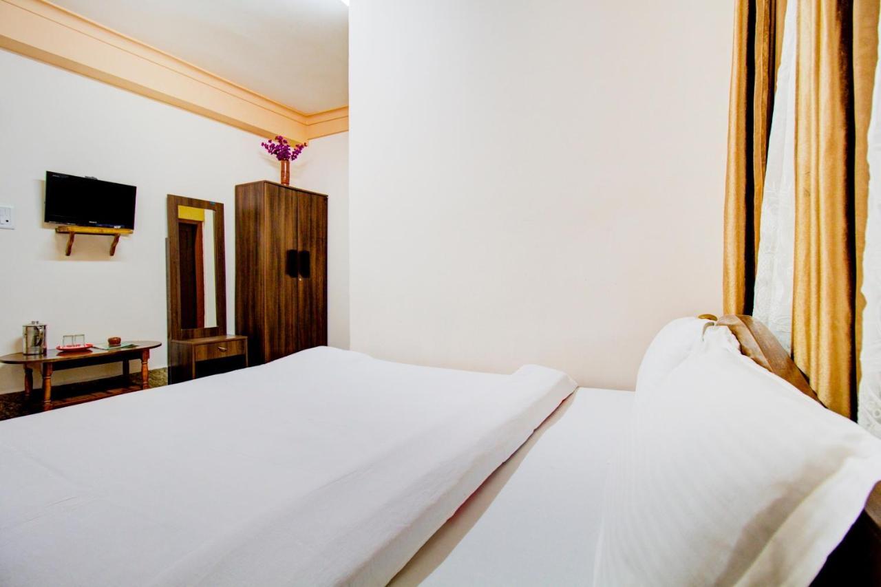 Capital O 79144 Coniferous Resort Cherrapunji Bagian luar foto